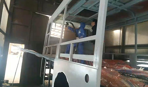 車輛內飾頂棚噴涂發泡保溫(圖2) 車輛內飾頂棚噴涂發泡保溫