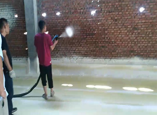冷庫噴涂保溫聚氨酯發泡機(圖1) 冷庫噴涂保溫聚氨酯發泡機案例