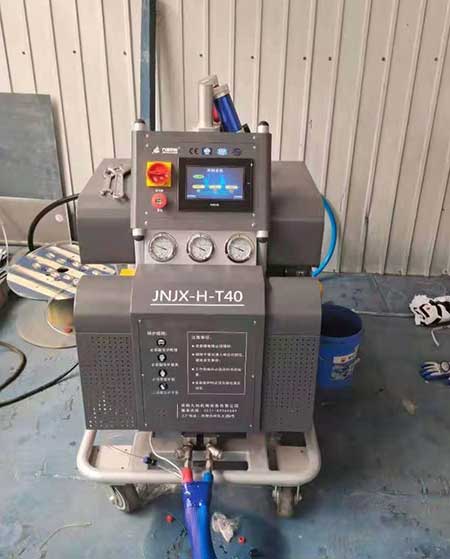 聚氨酯保溫可以在地熱供暖建設中使用嗎(圖1) JNJX-H-T40聚氨酯噴涂機